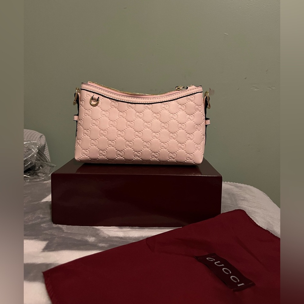 Designer Bag - Picture 2 of 6